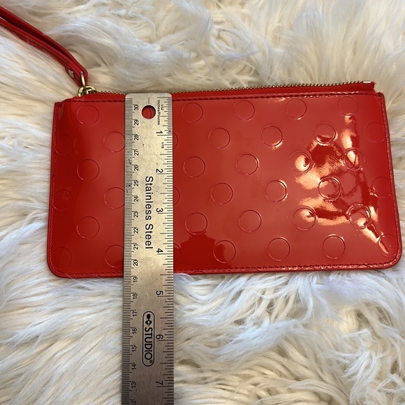Red Kate Spade ♠️ Wristlet - Picture 5 of 5